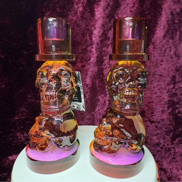 Tahari Halloween Amber Oil Slick Glass Skull Candle Stick Holders/Book End - Picture 3 of 12